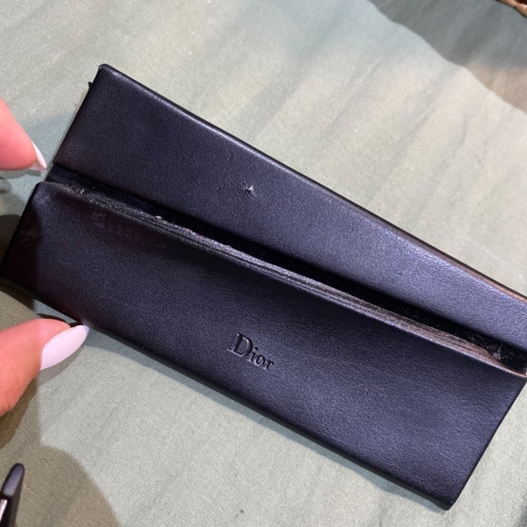 SOLD 100% Authentic DIOR sunglasses - Picture 4 of 5